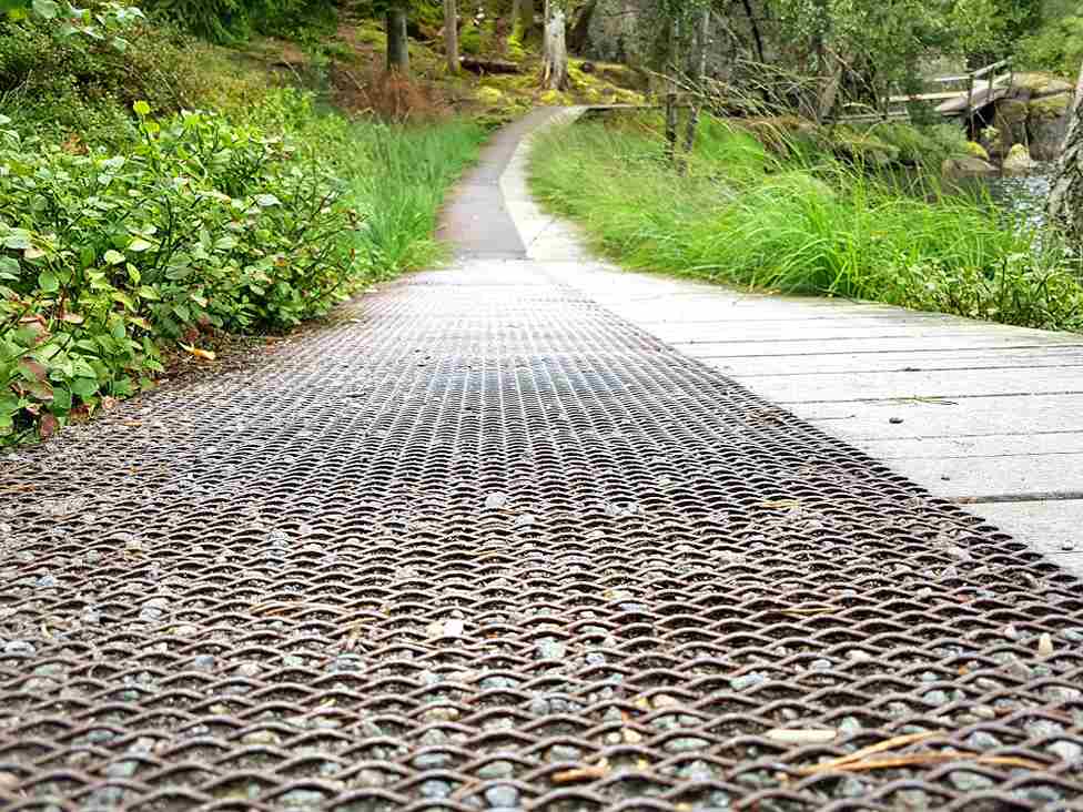 gravel drive